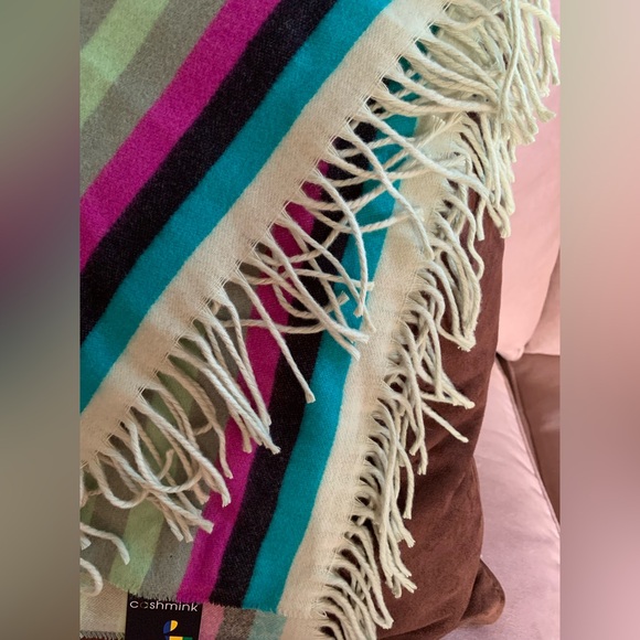 V. FRAAS Colorful Cashmink Scarf - Picture 6 of 7